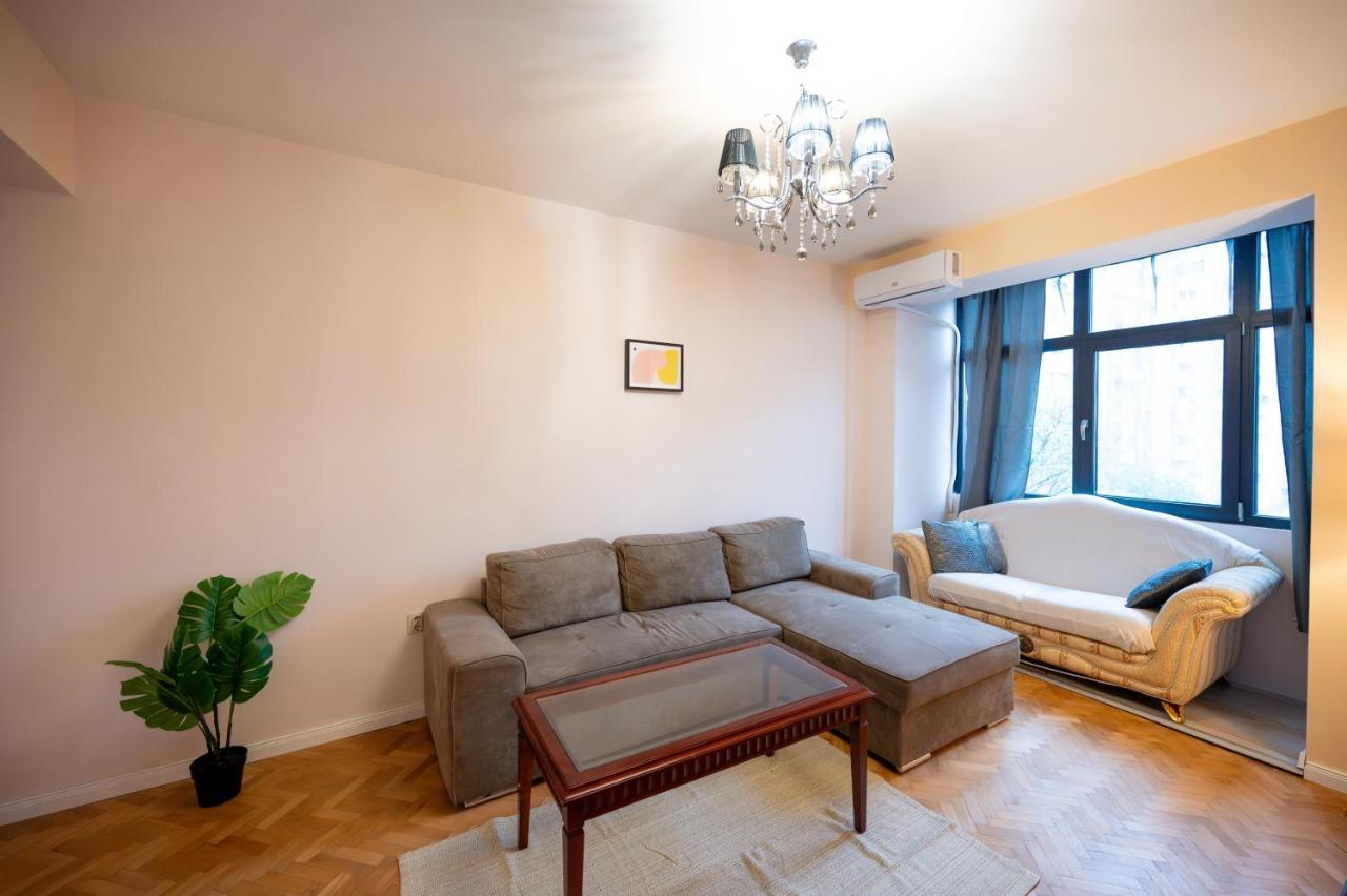 Spacious 1Bdr Apartment Near City Center Szófia Kültér fotó