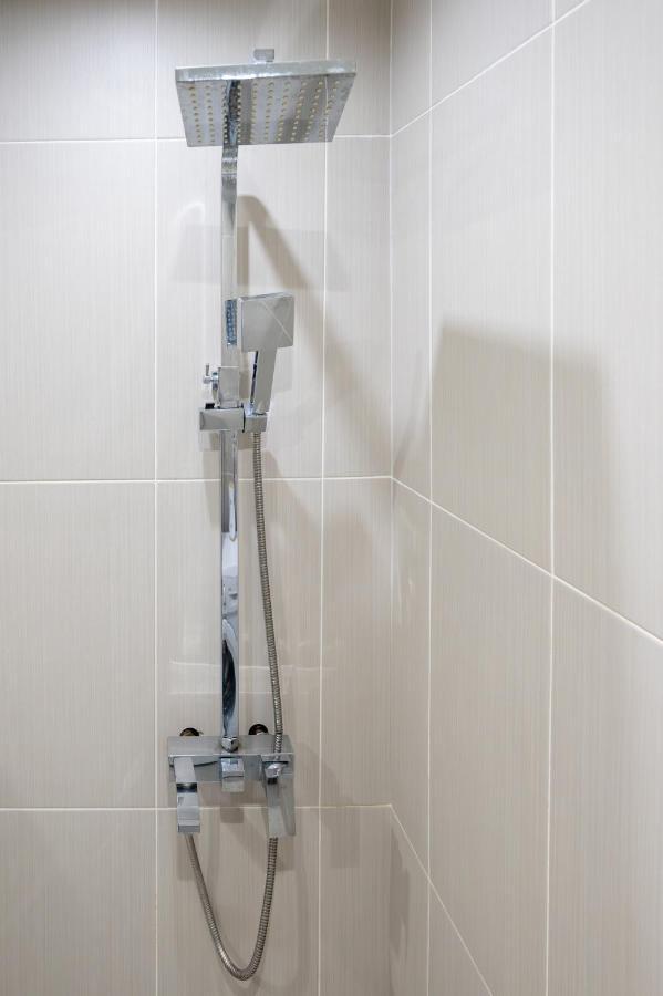 Spacious 1Bdr Apartment Near City Center Szófia Kültér fotó