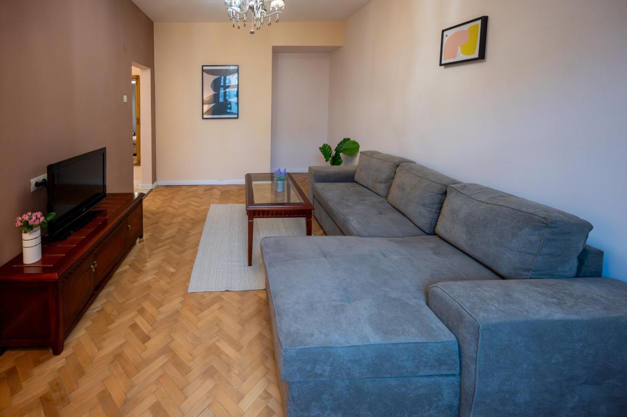 Spacious 1Bdr Apartment Near City Center Szófia Kültér fotó