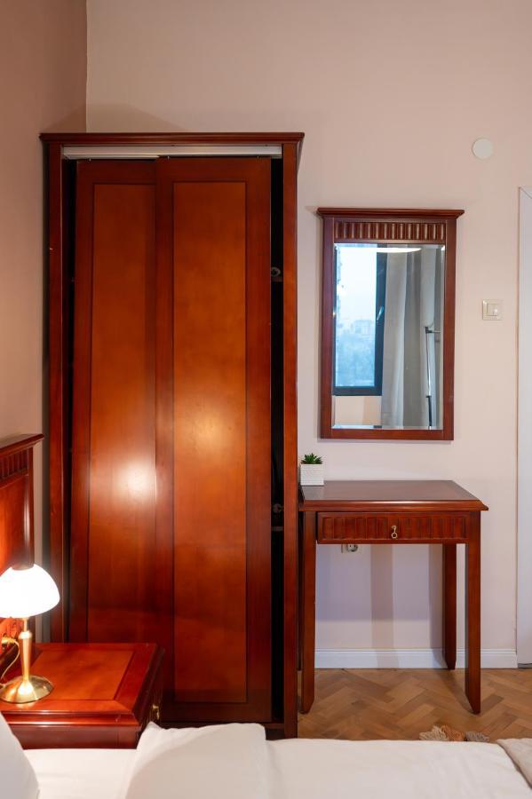 Spacious 1Bdr Apartment Near City Center Szófia Kültér fotó